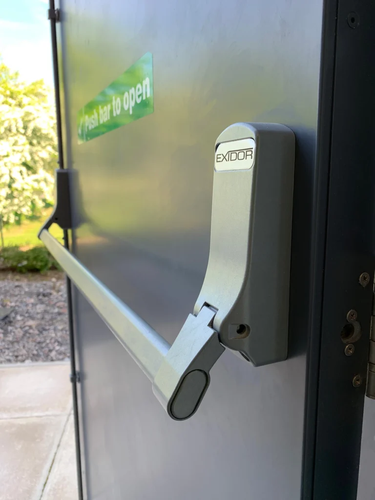 outa dor panic hardware